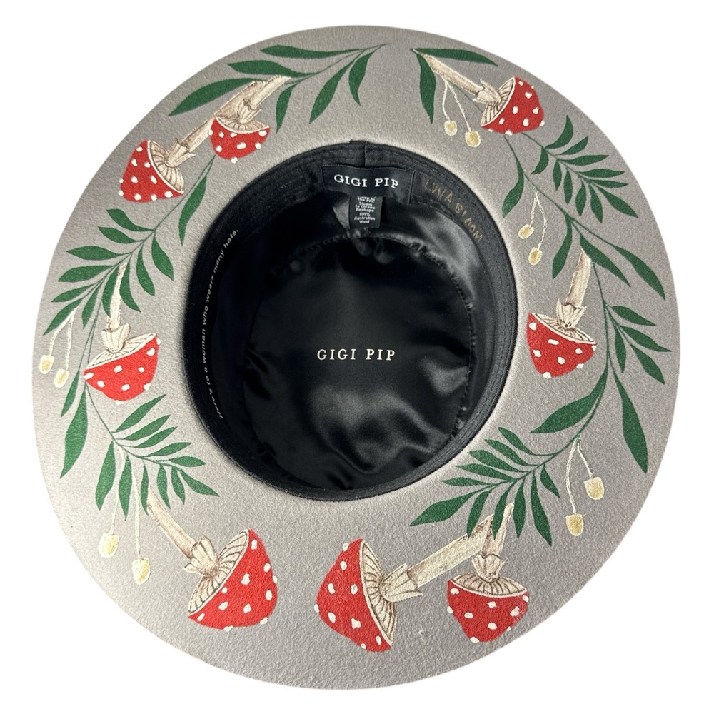 Luna Bloom Hat d Gigi pip hand painted mushroom plants art 59 M/L 100% wool